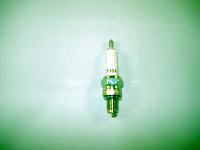 NGK Sparkplug C7HSA - Clicca l'immagine per chiudere